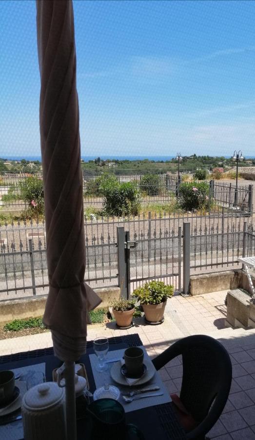 Belvedere House Hotel Civitanova Alta Bagian luar foto