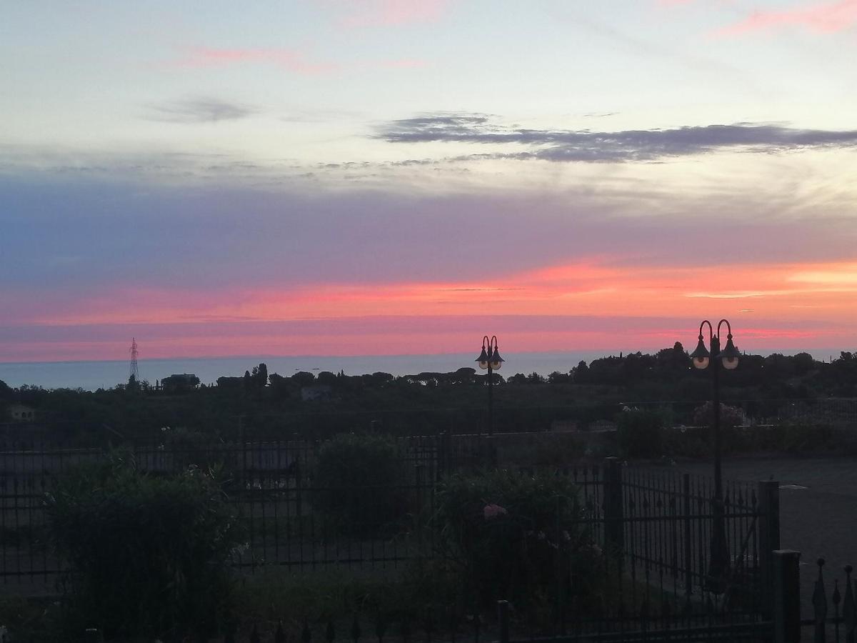 Belvedere House Hotel Civitanova Alta Bagian luar foto